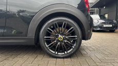 MINI Hatchback 135kW Cooper S Level 2 33kWh 3dr Auto Electric Hatchback